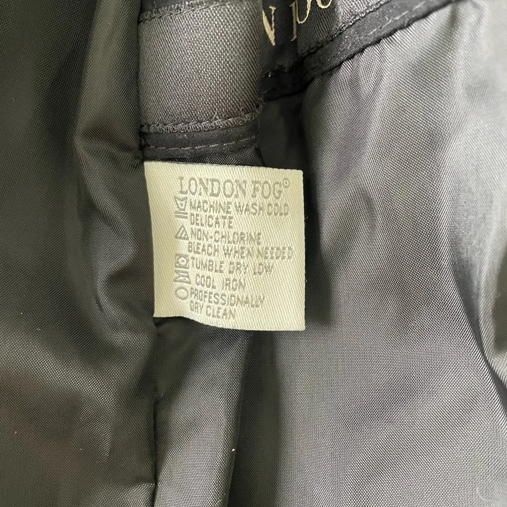 Vintage | Classic London Fog Trench Coat with waist belt | Black Washed | 8P - Picture 7 of 11